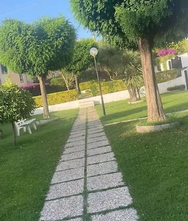 Casa A Schiera Con Giardino Condominiale Apartman